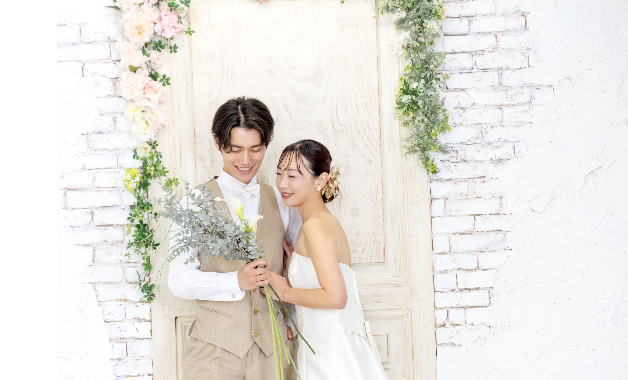 ブライダル　婚礼　ドレス